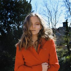 2519. Rosa Raye “Living Spree”