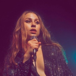 leyla-blue-nxtstyle-the-next-100-2020-music-guide
